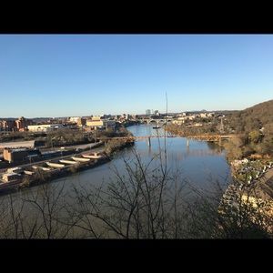 Meet your Posher, Pamela